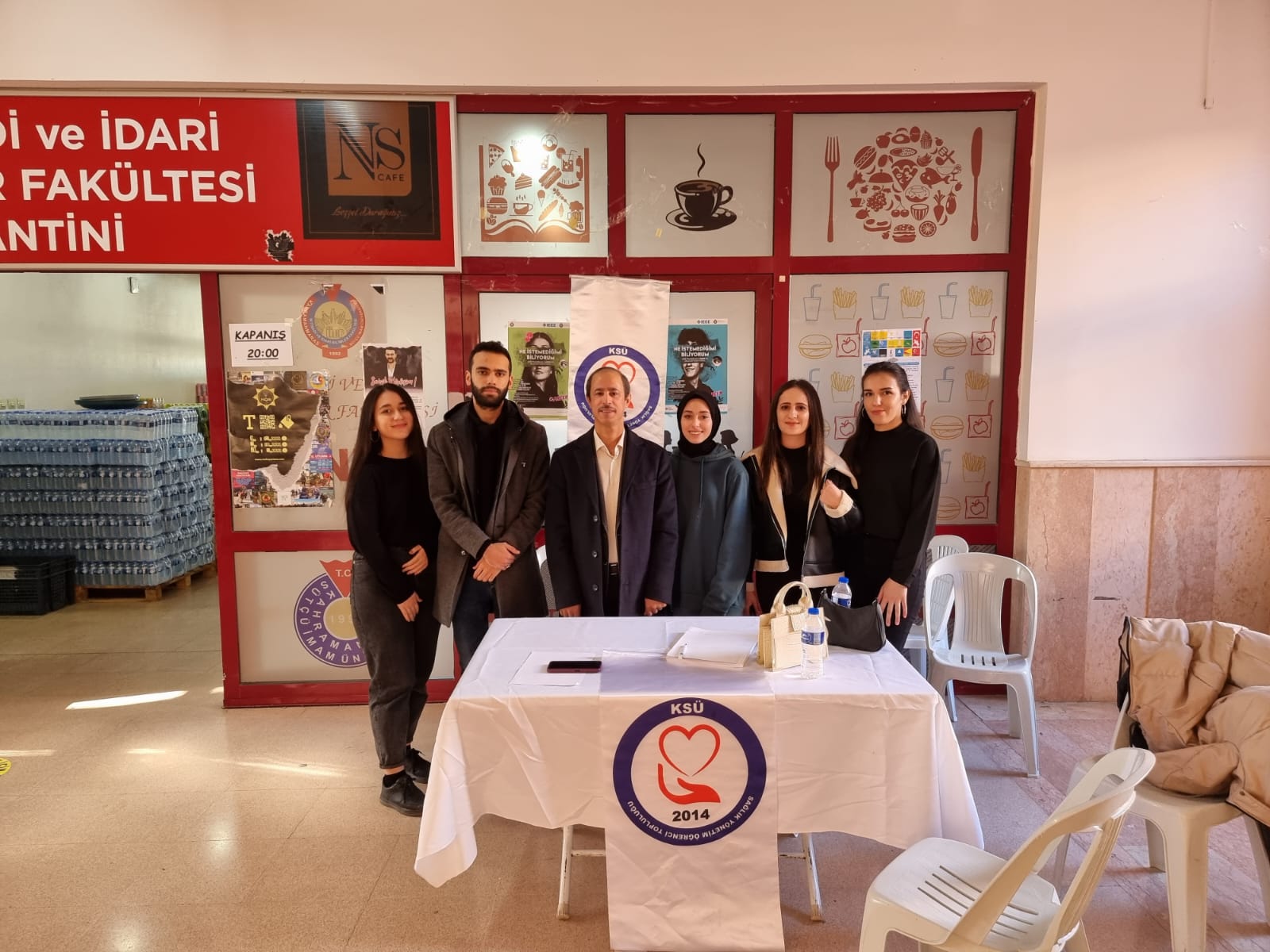 Sağlık Yönetimi Topluluğu tarafından 26-27 Aralık tarihleri arasında İktisadi ve İdari Bilimler Fakültesinde üye kaydı için stant açılmıştır.